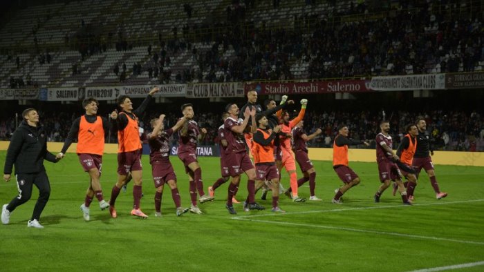 non servono parole la salernitana formato rock fa parlare il campo