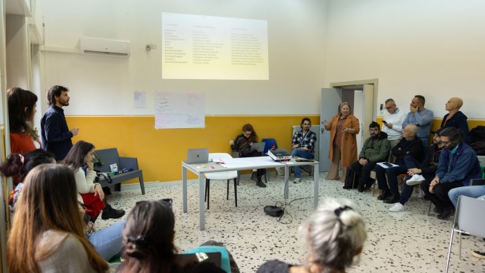 idee e progetti per polla al corso di digitalizzazione di memoria attiva