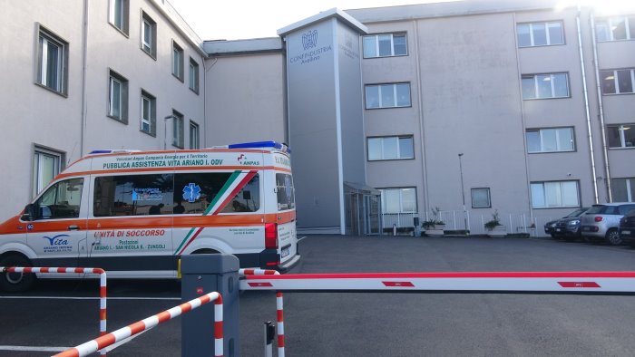 ariano richiesta di una tettoia esterna per il trasporto ammalati in ospedale