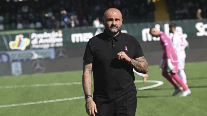 avellino a pescara con un messaggio chiaro nessuno ha il posto da titolare