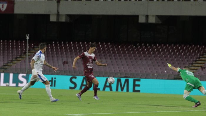 salernitana subito in campo verso latina c e inglese