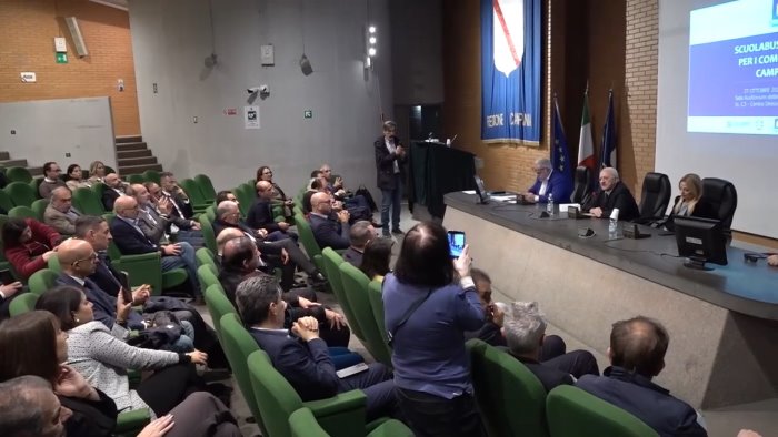 dalla regione 140 scuolabus ai piccoli comuni attenzione alle aree interne