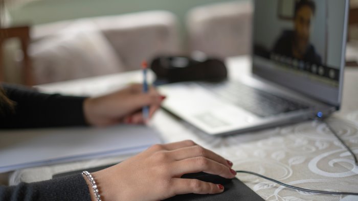 terremoto montefredane attiva la dad e il de luca ospitera gli studenti