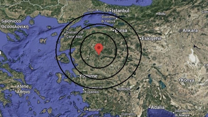 scossa di magnitudo 6 1 colpisce la turchia occidentale gravi danni e vittime