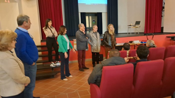 raccolta funghi la comunita montana fortore concede 30 tesserini