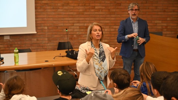 futuro remoto 2025 l inizio di un viaggio tra scienza e fantascienza