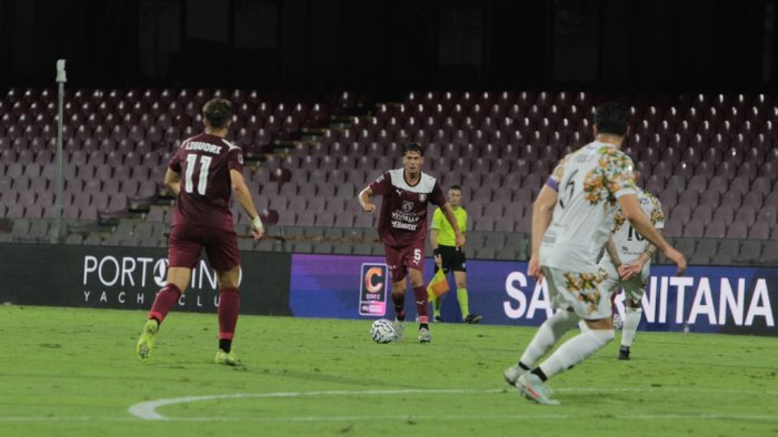 salernitana arriva lo stop per capomaggio inibizione per il ds della casertana