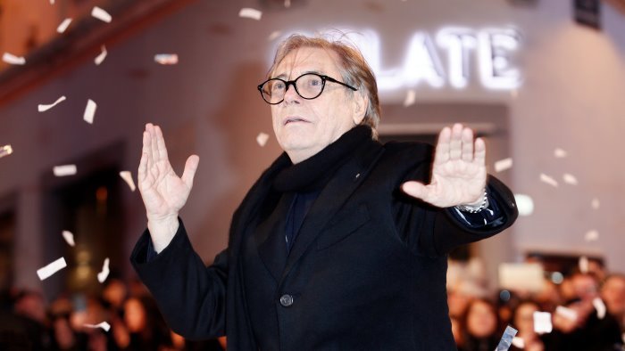 napoli anteprima al metropolitan per il film su nino d angelo