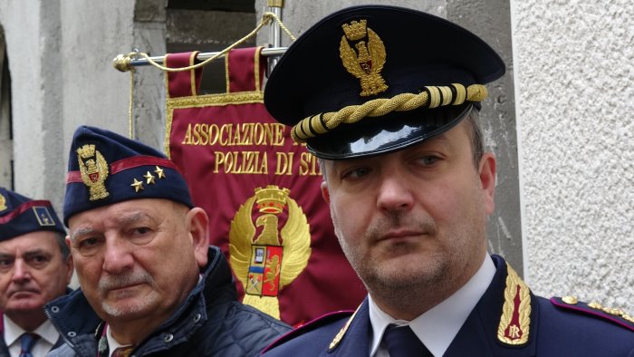 seconda laurea per il vice questore giulio masini le congratulazioni di ariano