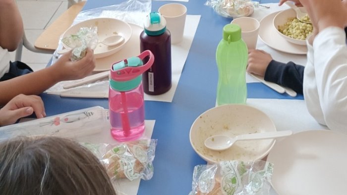 refezione scolastica a torre del greco da lunedi via alle iscrizioni