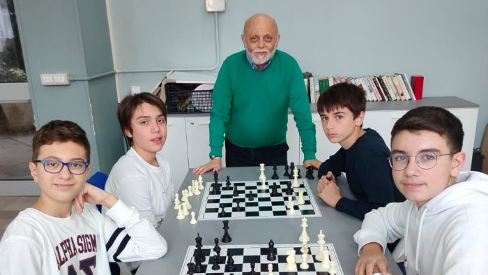 ariano nasce il gruppo scacchistico la mossa perfetta