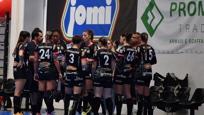 jomi salerno pronta alla sfida europea alla palumbo arriva il khf ferizaj