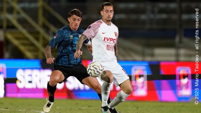 serie c latina benevento 1 0 ekuban condanna la strega