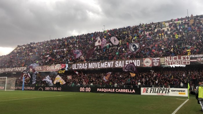 salernitana cavese 3 2 inglese e ferrari regalano derby e vetta ai granata