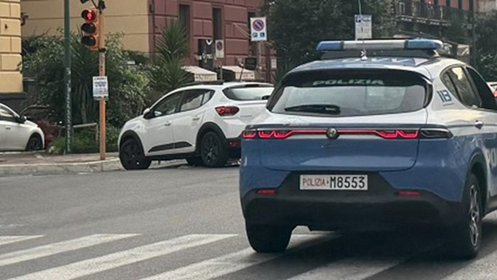 droga e spaccio ancora una donna arrestata dalla polizia a napoli
