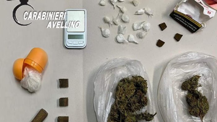 avellino gestivano fiumi di droga chiuse le indagini per 32 giovani