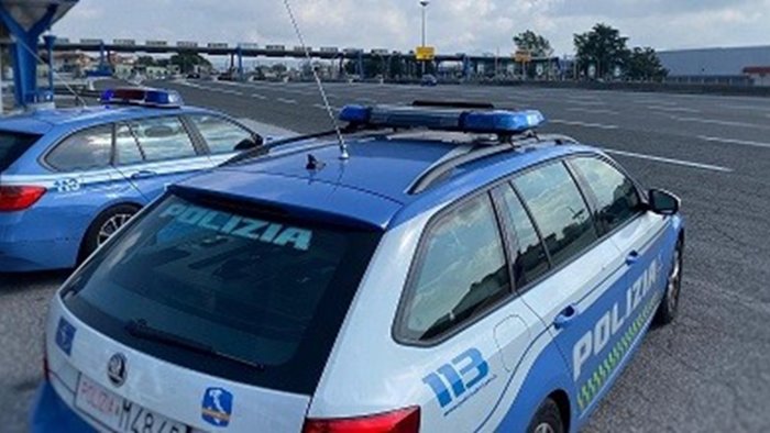 istruttore di guida con patente scaduta e auto senza assicurazione