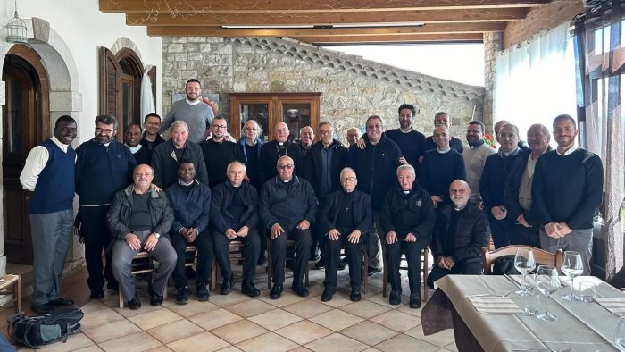 ariano don antonio surdi e il nuovo parroco della comunita di san giovanni