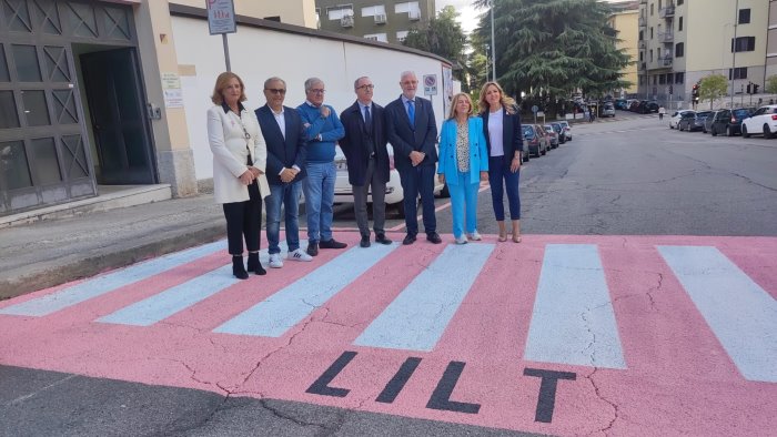 lotta tumore al seno parola d ordine prevenzione la campagna lilt benevento