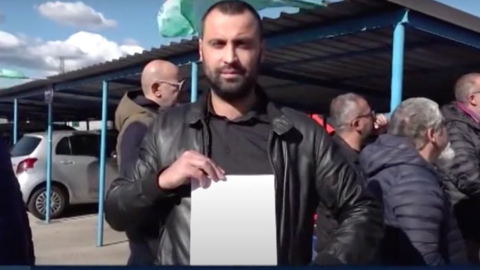 avellino operaio sindacalista licenziato e uno scandalo siamo tutti con ciro