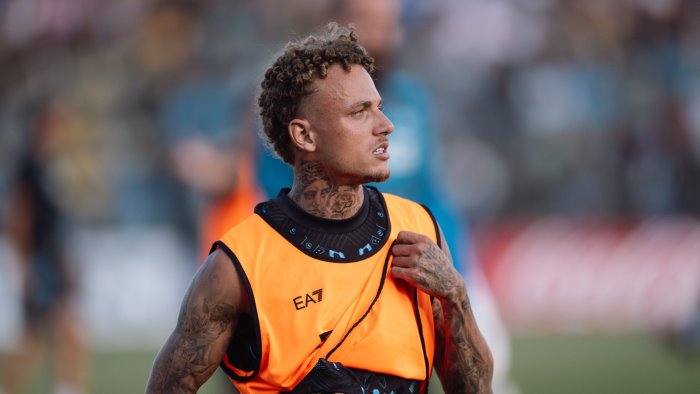 lang gioca poco aspetta ancora il suo momento