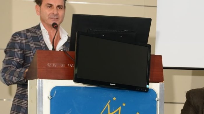 vertenza cooper standard fumata bianca sull accordo salva operai