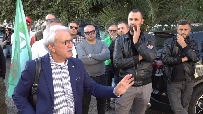 avellino sindacalista licenziato e scontro con l azienda