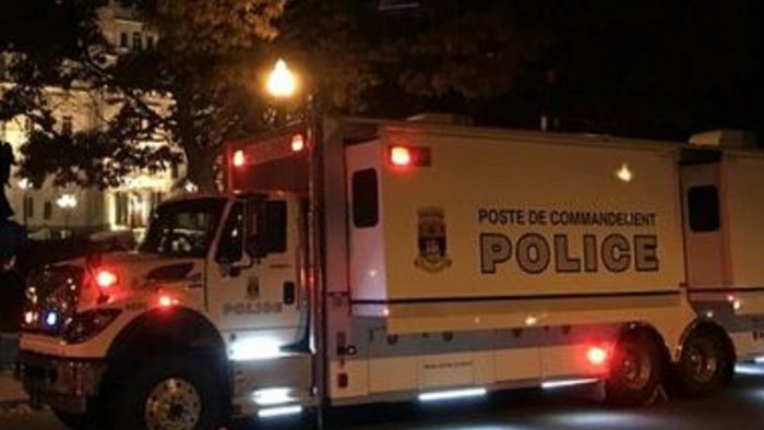 killer quebec era vestito da samurai ha colpito con la spada