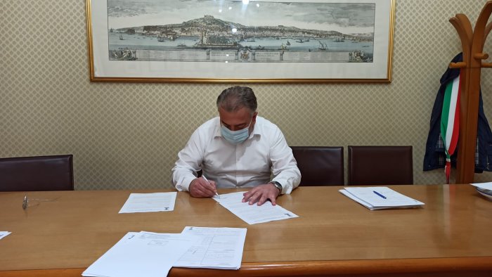 divieto di stazionamento dalle 20 a giffoni valle piana