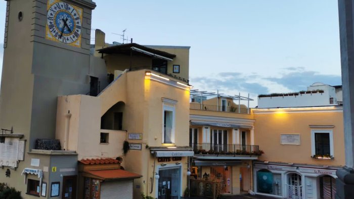 capri deserta nella prima domenica in zona rossa