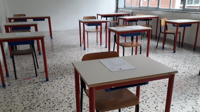 scuole a pagani verso la chiusura fino all 11 gennaio