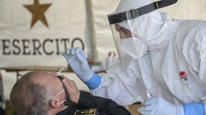 anche a caserta arriva esercito per fare i tamponi