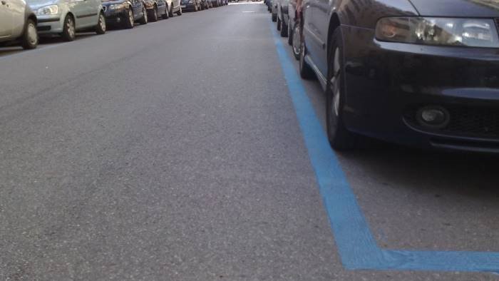 angri m5s strisce blu stop al pagamento della sosta