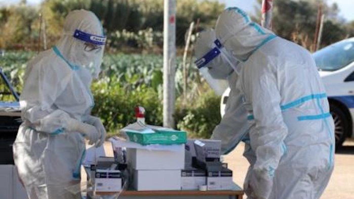 covid a bellizzi contagi tra i bimbi delle materne alunni in quarantena