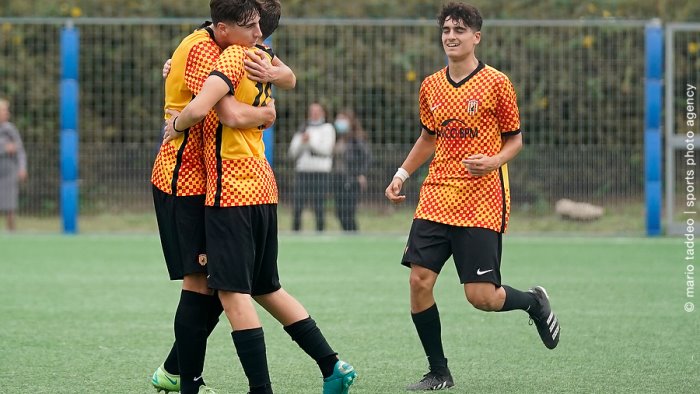 under 17 il benevento torna alla vittoria sconfitto l ascoli