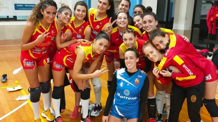 accademia volley a pozzuoli arriva il sesto sigillo