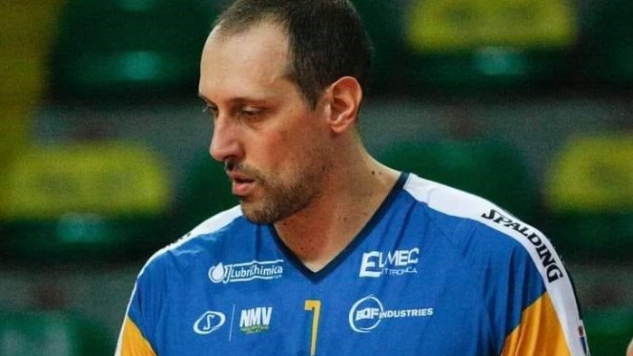 l assurda storia di cazzaniga ex giocatore della pallavolo atripalda