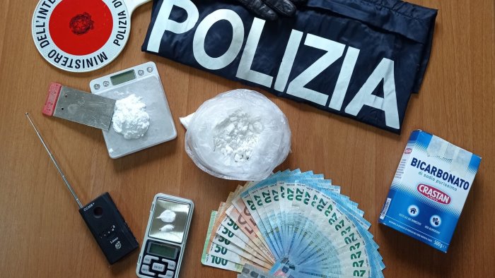 spaccio di cocaina nel garage di casa arrestato un uomo di altavilla