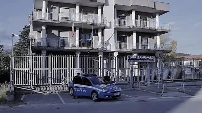mandato di arresto europeo in carcere un rumeno fermato dalla polizia