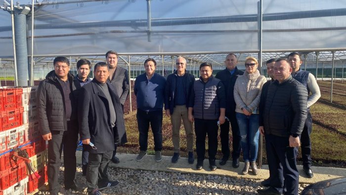 coldiretti salerno delegazione dell azerbaijan in visita nella piana del sele