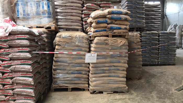 postiglione consegnati alla caritas 102 tonnellate di pellet confiscato