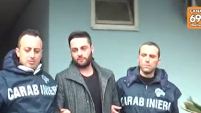 camorra si pente walter schiavone il figlio di sandokan e collabora