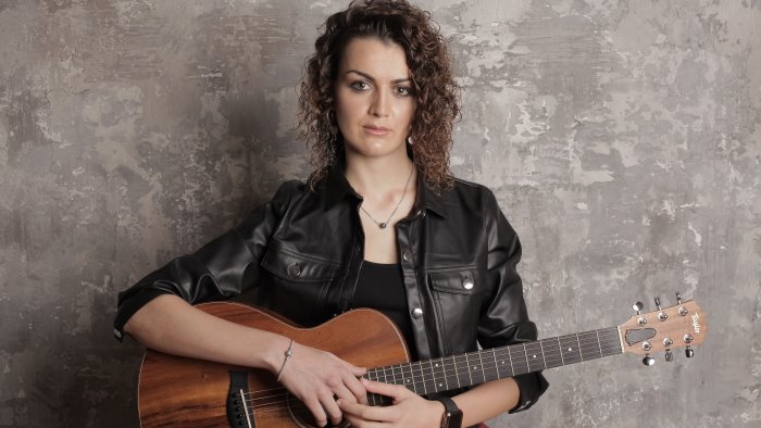 saro per te ecco il nuovo singolo della cantautrice federica matera
