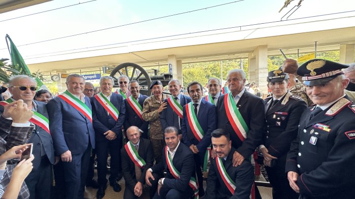 il treno della memoria fa tappa nel cilento bagno di folla ad agropoli