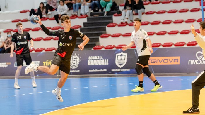 pallamano a2 la genea lanzara capolista ospita l orlando haenna