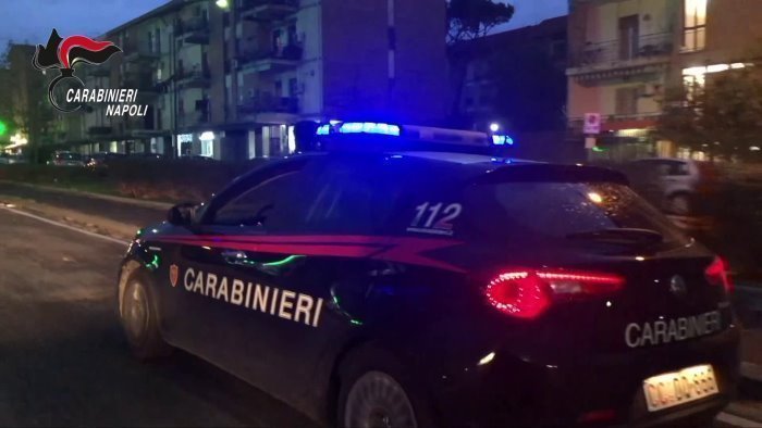 furto in un auto parcheggiata due persone arrestate dai carabinieri
