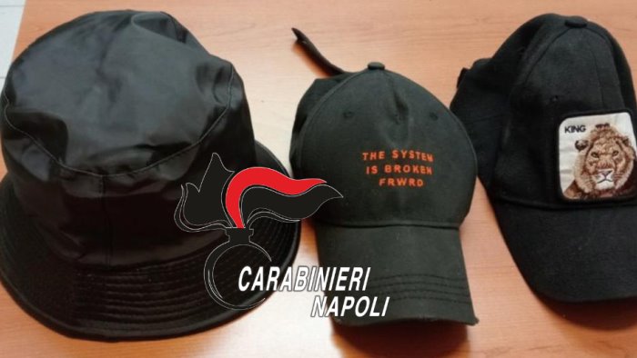 un berretto diverso per ogni furto carabinieri arrestano un giovane