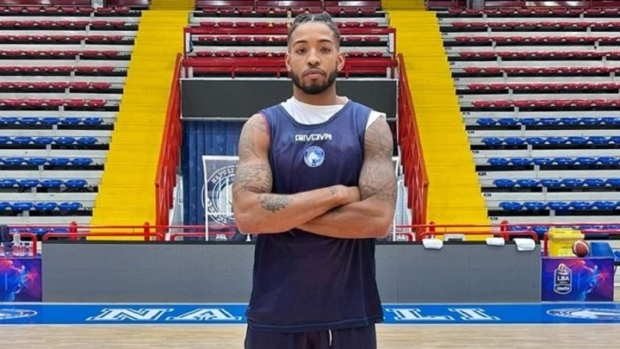 gevi napoli basket ecco devin davis al palabarbuto