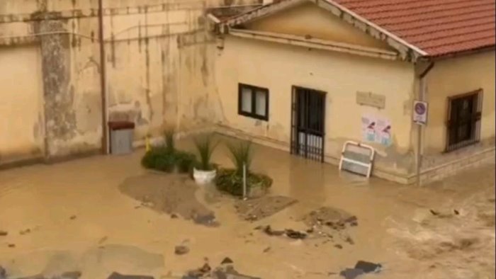maltempo cilento danni allagamenti e disagi ad agropoli e castellabate