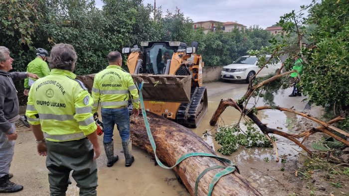 maltempo cilento legambiente la crisi climatica accelera sempre piu